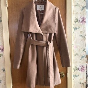 Guess XS beige coat